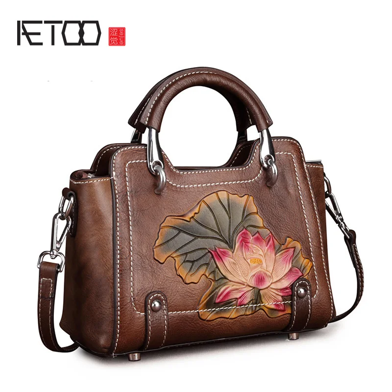 

AETOO Female retro leather handbag, casual shoulder oblique strap lady postman bag, simple head-layer cowhide woman bag