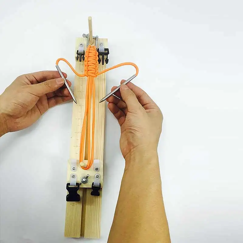 

DIY Jig Solid Wood Paracord Bracelet Maker Knitting Tool Knot Braided Parachute Cord Bracelet Weaving Tools Hot Sale