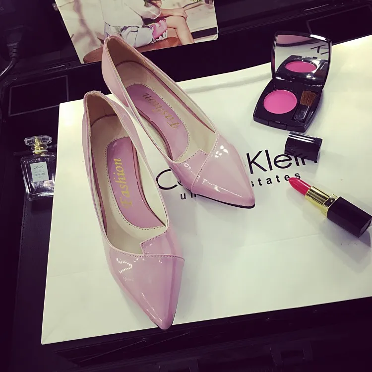 light pink pumps low heel