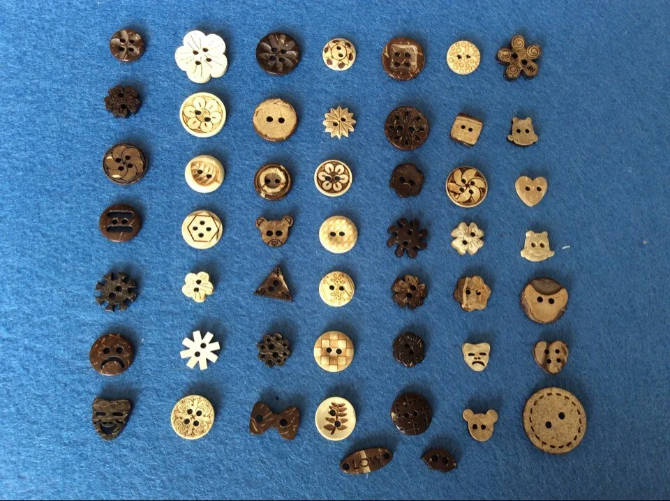 

DIY handmade Accessories Mix size and design 100 pieces/lot Natural Coconut Shell Buttons At least 20 kinds of desig