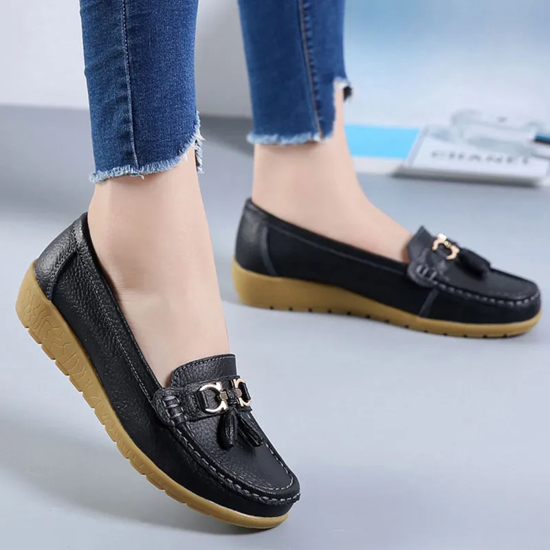 Online Zapatos de barco para mujer moda flecos zapatos de cuero genuino señoras de talla grande 41 44 borla zapatos de goma mujer 2019