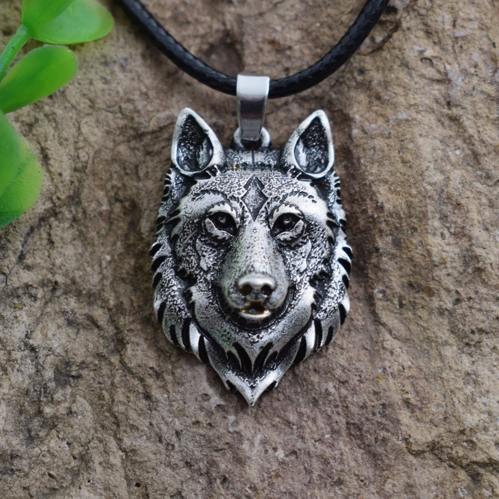 SanLan 1pcs Wolf Head Necklace Pendant Animal Power Norse Viking Amulet Necklaces Pendants Men Women Gift Jewelry