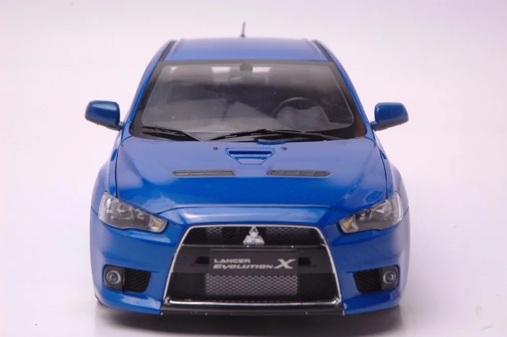 Mitsubishi Lancer Evo10-bbs car model in scale 118 (2)