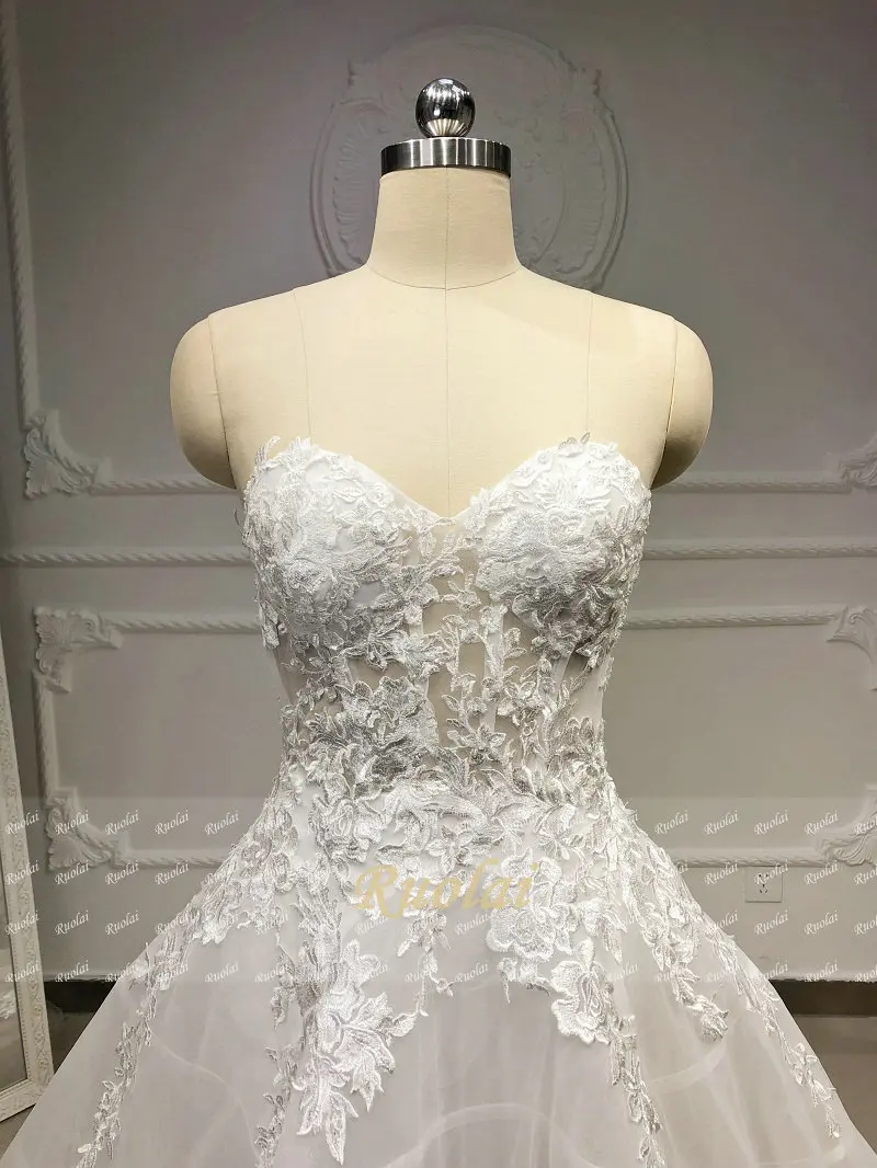 Настоящий образец с аппликацией на шнуровке сзади без рукавов Тюль бальное платье длинный поезд женские свадебные платья свадебное платье