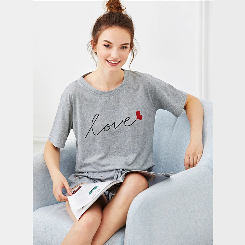 SweatyRocks Серый Сердце и письмо печати Пижама на завязках комплект короткий рукав ночное для женщин пижамы Лето 2019 г. Повседневное одежда для