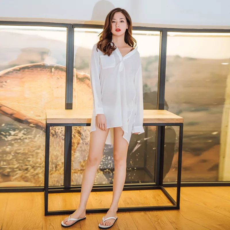 Musim Semi Baru Nightie Kemeja Putih 