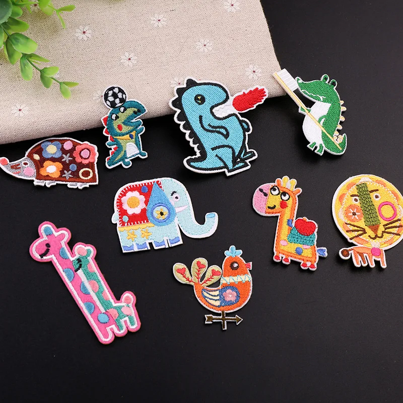 

Cartoon Small Animal Embroidered Patches for Clothing Giraffe Lion Appliques DIY Sew Iron on Clothes Stripes Kid Apparel Sticker