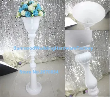 

Gold round mental wedding aisle flower stands for wedding