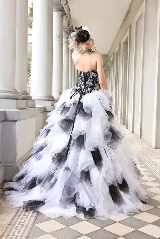 Черно-белое винтажное бальное платье, свадебные платья в готическом стиле, Милая юбка со шнуровкой и оборками, цветные свадебные платья разных цветов
