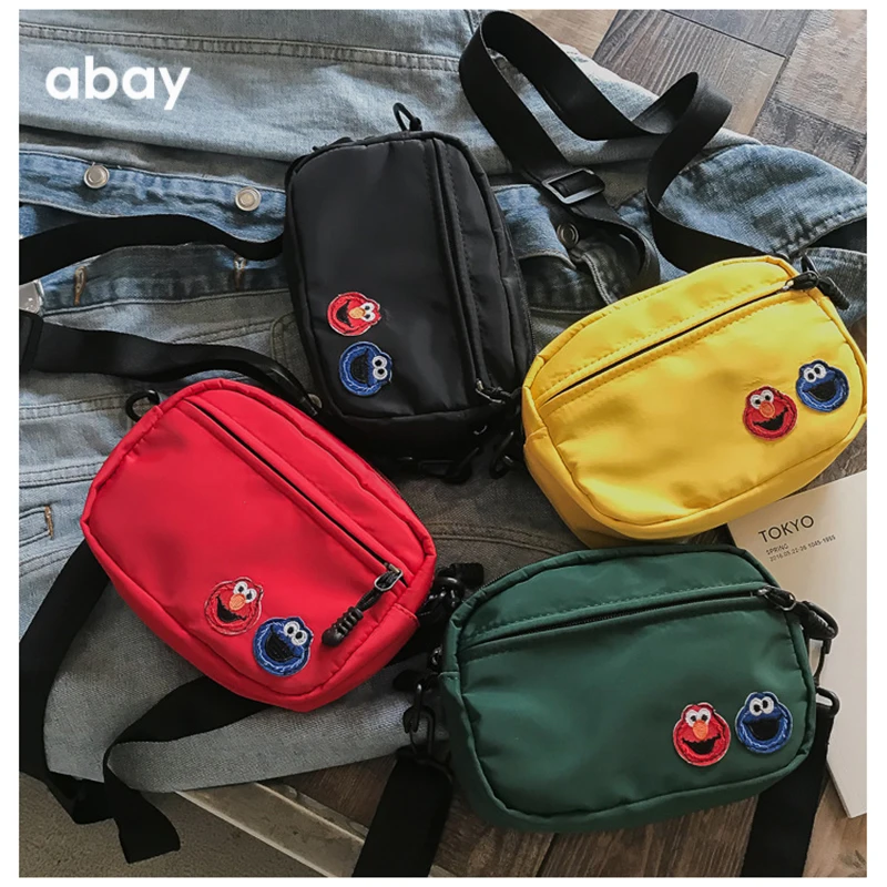 

2019 spring and summer new fashion Sesame Street super fire shoulder Messenger bag