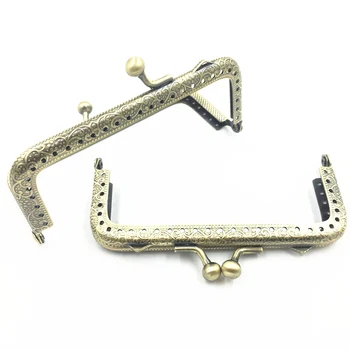 

Kiss Clasp Lock Clutch Flowers Coins Purse Handbag Handle DIY Part Rectangle Metal Frame Bronze Tone 10.5cm 1Pc