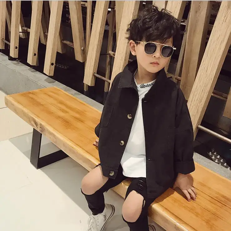 Boys' верхняя одежда для малышей Новая весенняя одежда Boys'Loose Flipped воротник с длинными рукавами Модная Джинсовая Верхняя одежда