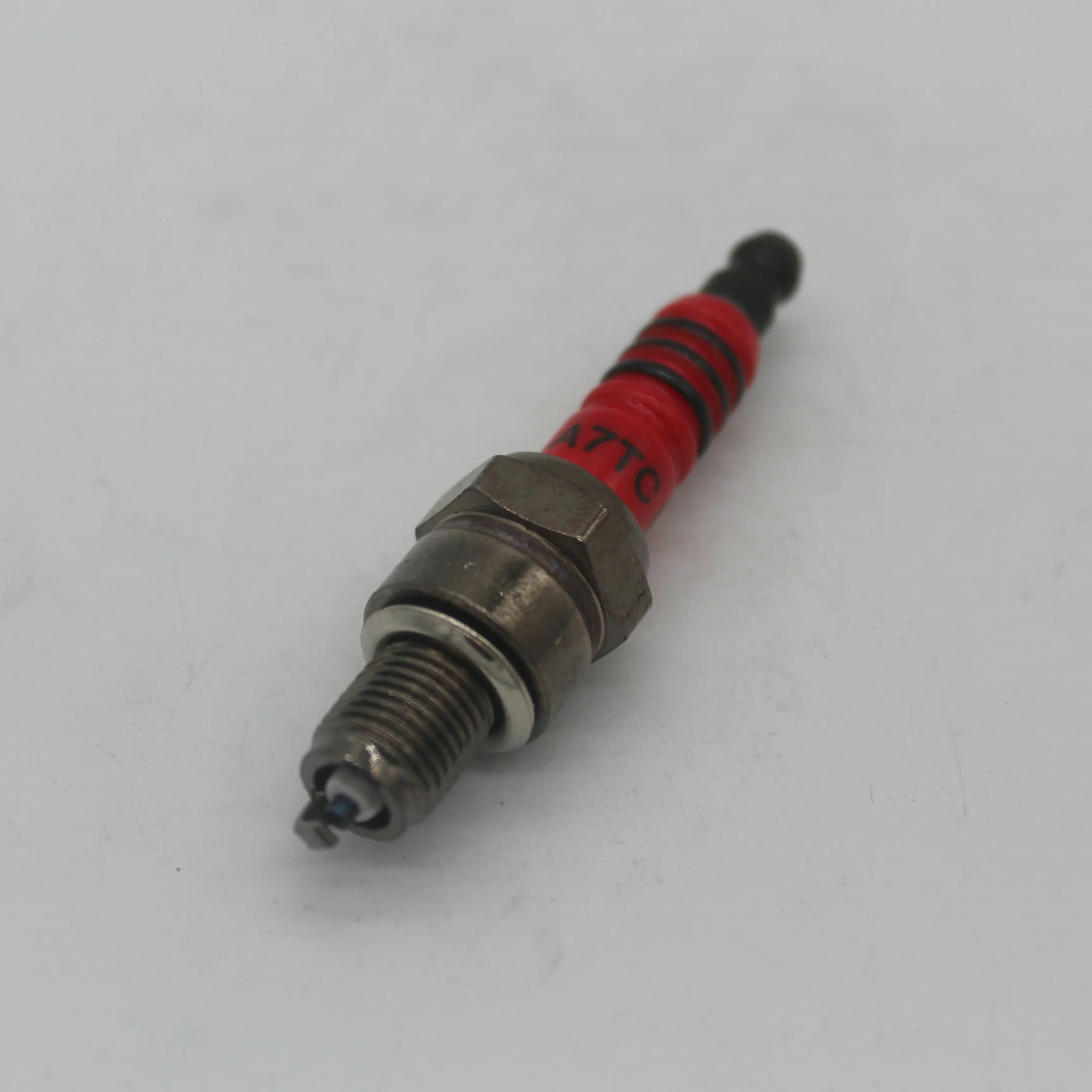 

High Performance Two stroke Four storke Motorcycle Spark Plug A7TC