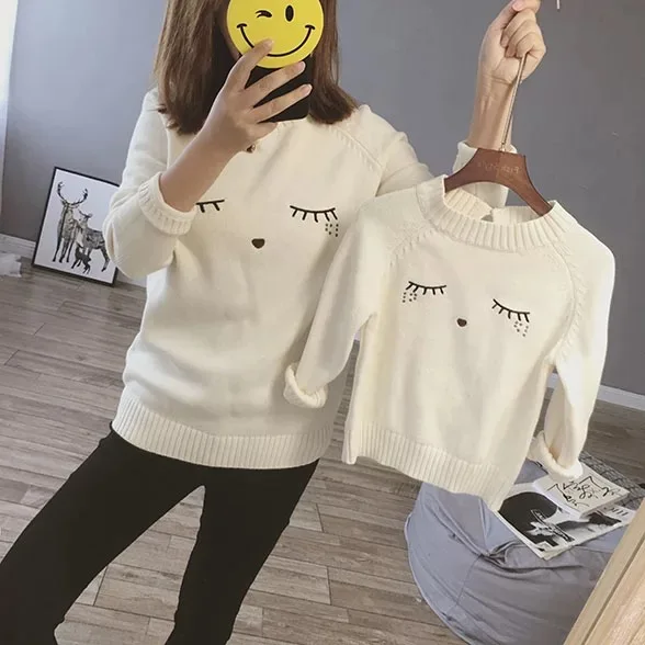 mother and daughter matching winter outfits