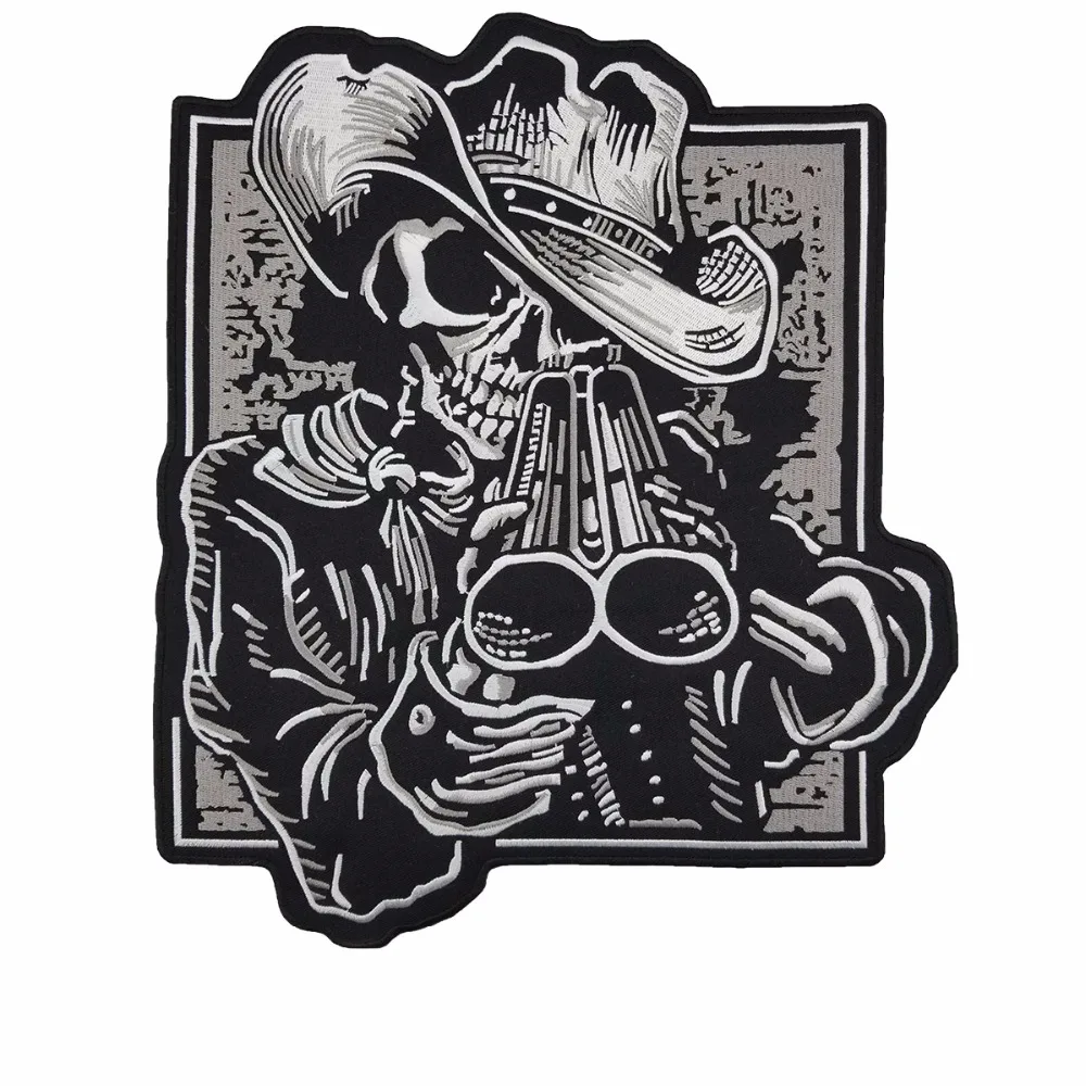 Skull with Gun vest back patch embroidery iron-on cool jacket biker mini patches garment accessory (1)
