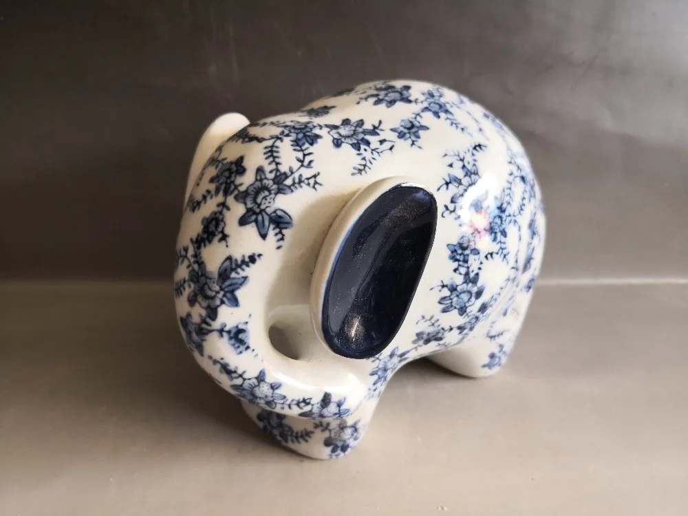 

China old porcelain painting Blue and white Decorative porcelain Elephant