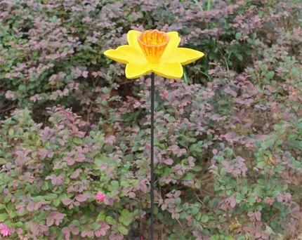 Железный цветок форма птичий корм чаша садовое украшение высота 73 см - Цвет: daffodil
