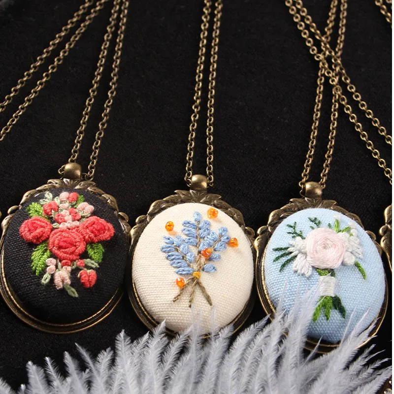 

DIY Flower Embroidery Kits of Necklace Handmade Needlework Floral Cross Stitch Set with Embroidery Hoop Friend Gift Home Decor