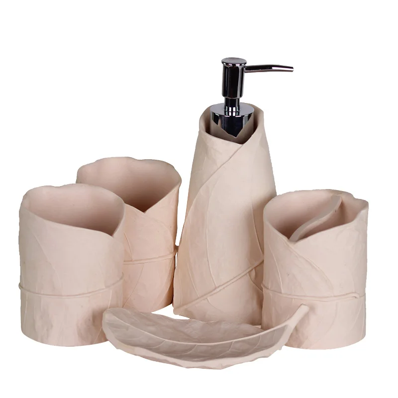 Simple Modern European Resin Bathroom Accessories Set Soap Dispenser Toilet Leaves Supplies Soap Dish Bathroom Products Gift Simple Modern European Resin Bathroom Accessories Set Soap Dispenser Toilet Leaves Supplies Soap Dish Bathroom Products Gift