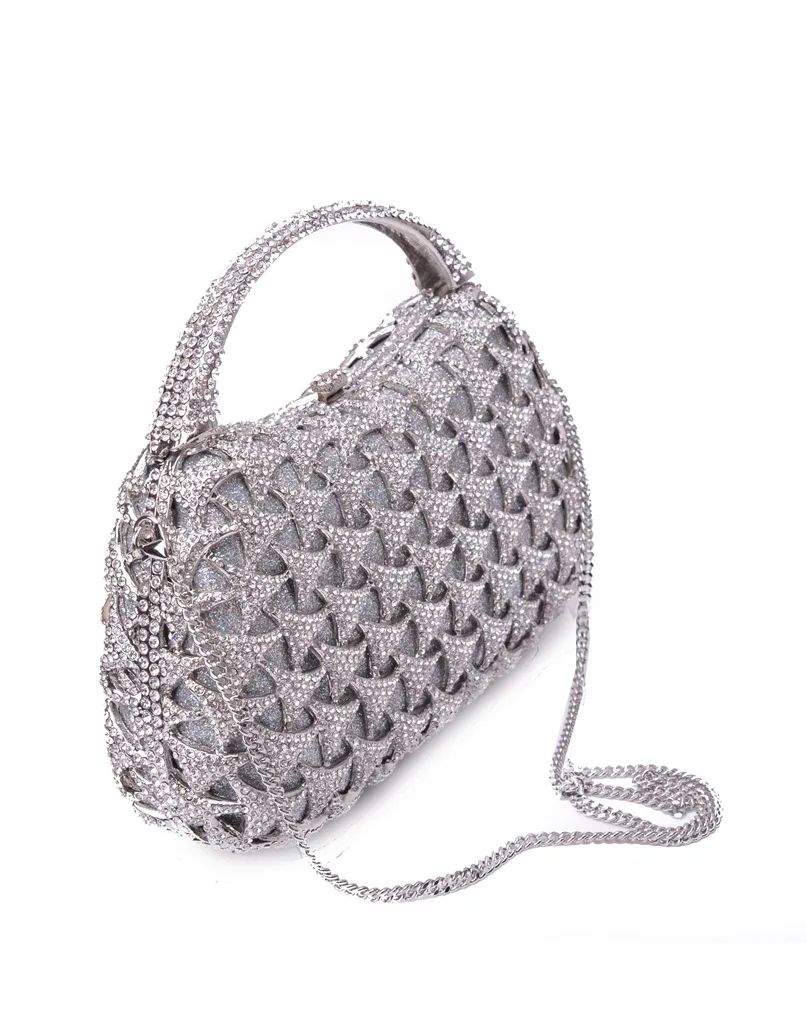 3301903329_2145319423