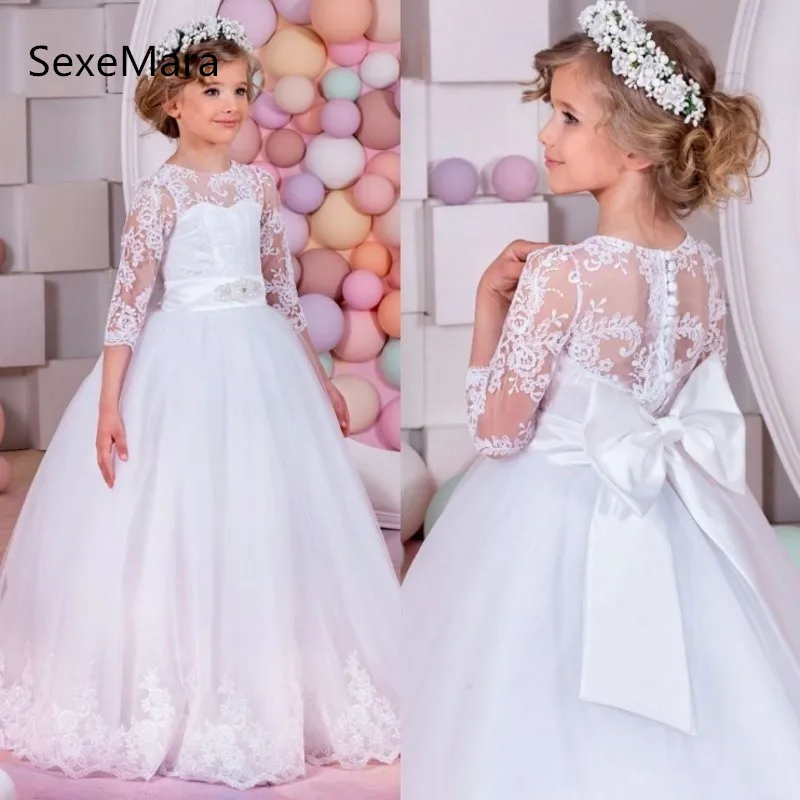 Lace Tulle White Ball Gown Flower Girl Dresses for wedding Three Quarter Long Sleeves Bow Girls First Communion Dresses vestido цена Lace Tulle White Ball Gown Flower Girl Dresses for wedding Three Quarter Long Sleeves Bow Girls First Communion Dresses vestido цены онлайн