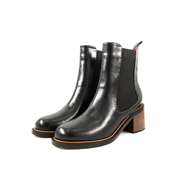 

2018 new thick with ankle boots women fashion simple retro high heel Martin boots.