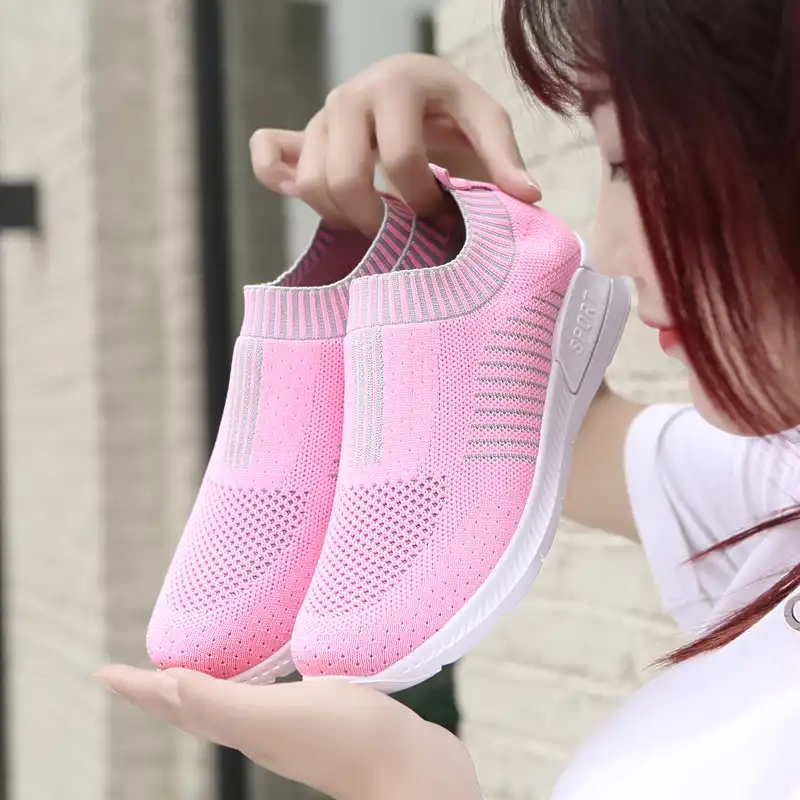 lightweight trainers womens