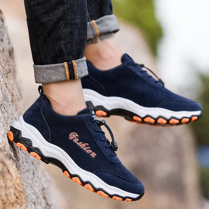 

Fashion Sneakers 2018 New Men Hiking Shoes Slip On Sports Shoes for Men Waterproof Shoes Outdoor Leather Mountain Shoes