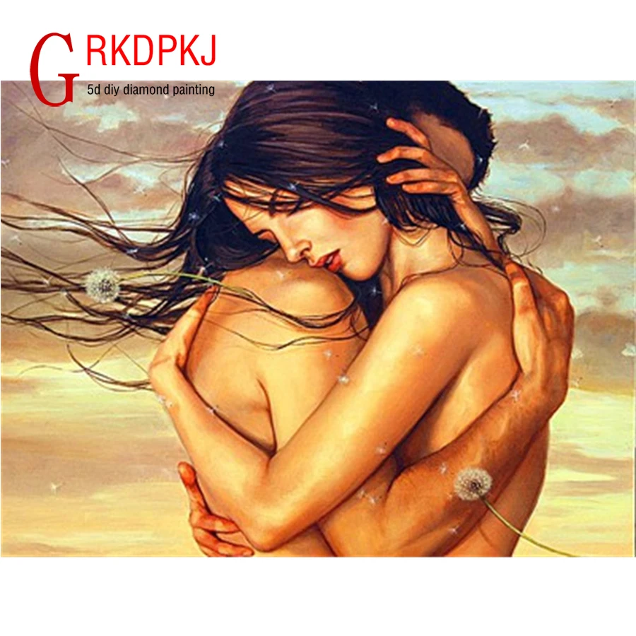 Лесбияночки раздобыли приятные игрушки Лесбияночки раздобыли приятные игрушки