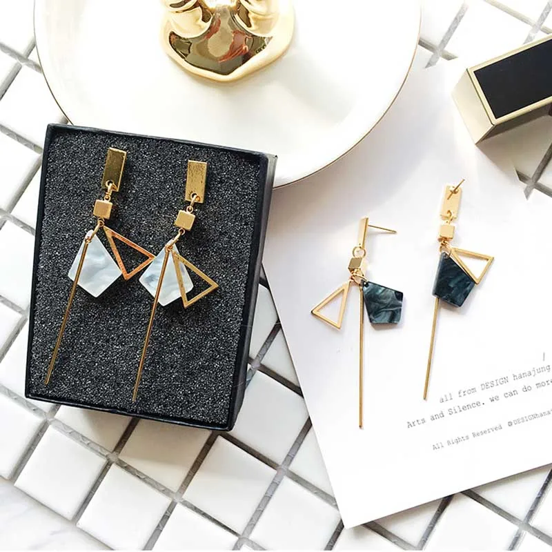 

LNRRABC2018 White Exquisite Unique Allergy Free High Quality Graceful Black Simple Personality Geometry Long Drop Earrings