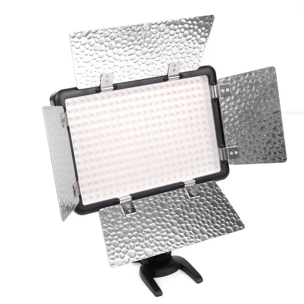 Светодиодная лампа Godox LED308C II 3300 5600K для видеостудии с пультом дистанционного