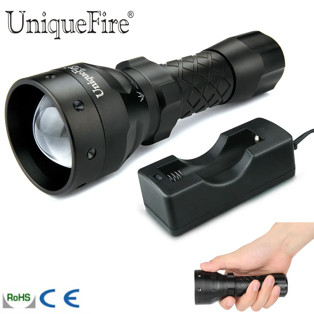 

UniqueFire 1407 IR 940 Hunting LED Flashlight Zoomable 3 Switch Modes 38mm Convex Lens Tactical LED Torch+Charger Portable