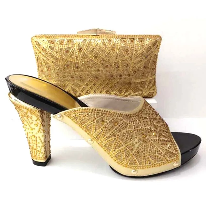 

Latest Gold Color Italian Shoes With Matching Bags Shoe And Bag Set For Party In Women Nigerian Wedding Shoes And Bag Set