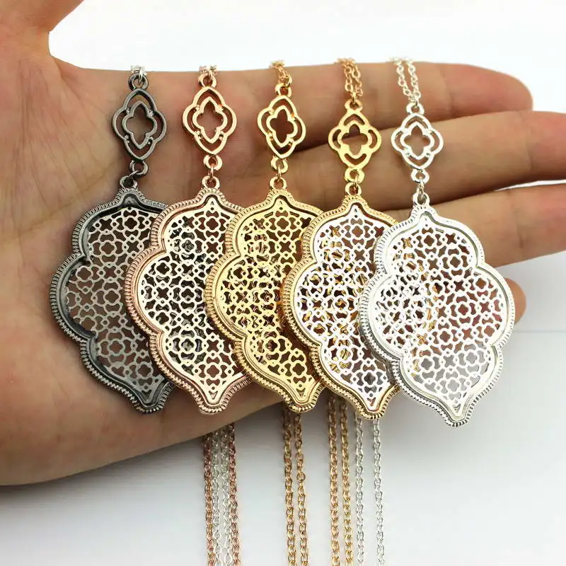 

Cut Off Gold Filigree Quatrefoil Statement Long Chain Cutout Clover Pendant Necklace for Women Jewelry