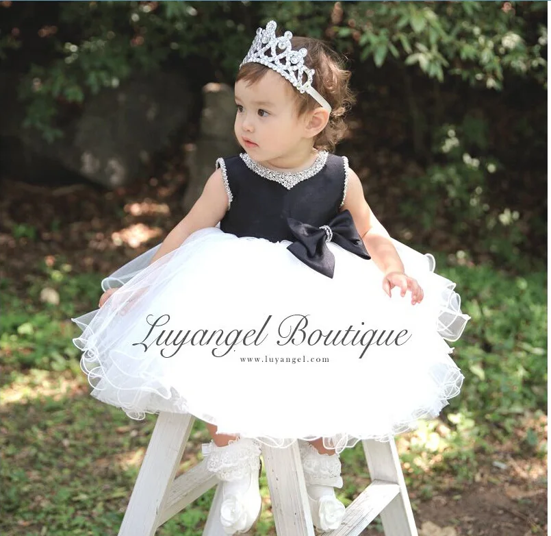 Супер Пышные Платья для дня рождения для маленьких девочек 1 год платье-пачка украшенное жемчугом, платья для девочек с цветочным узором для свадьбы, белое/черное платье для крещения