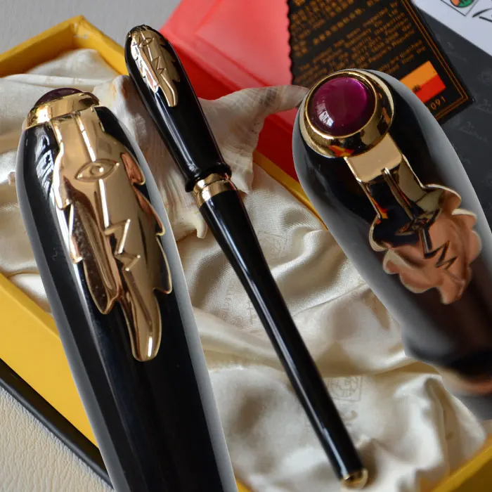 

PICASSO 986 EXECUTIVE BLACK AND GOLDEN ROLLER BALL PEN LEAF with original box