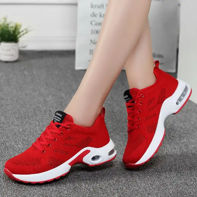 lifestyle womens runners
