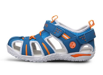 Uovo для мальчиков и девочек, летняя обувь на высоких каблуках; Sapato Menina для детей пляжные сандалии с закрытым носком Туфли без каблуков; сандалии Размеры 24-38 нескользящие носки для малышей - Цвет: blue shoes