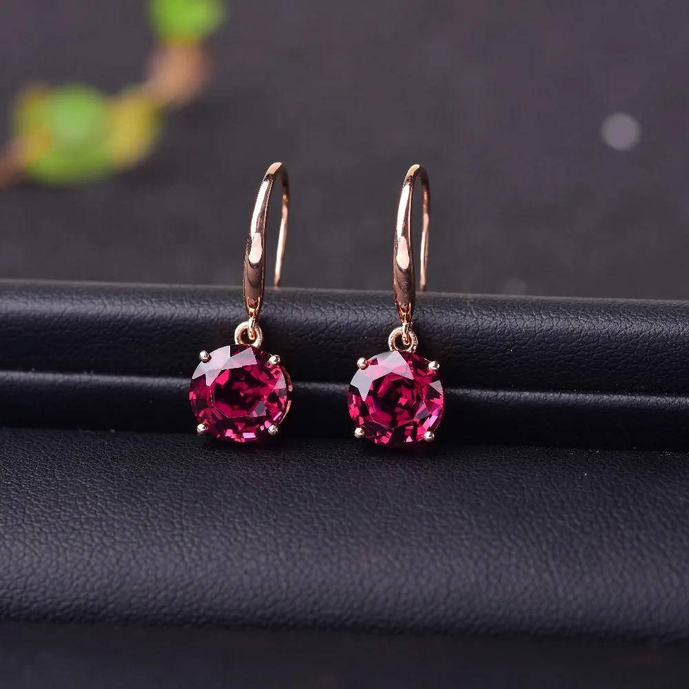 

Garnet ear hook To avoid evil spirits A protective stone to protect the wearer from being eroded by the external force.