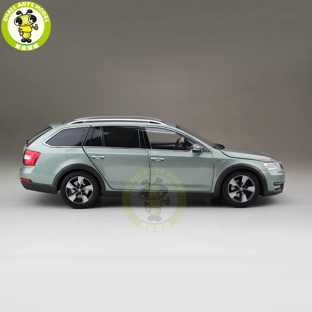 1/18 Skoda Octavia Combi Wagon Diecast Metal CAR MODEL Toy Girl Boy Birthday gift Green Color