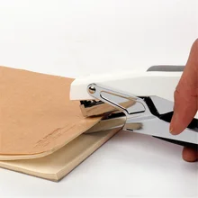 0329 Ручные плоскогубцы степлер офисный школьный дом 25 листов с 1 коробкой скобы 24/6