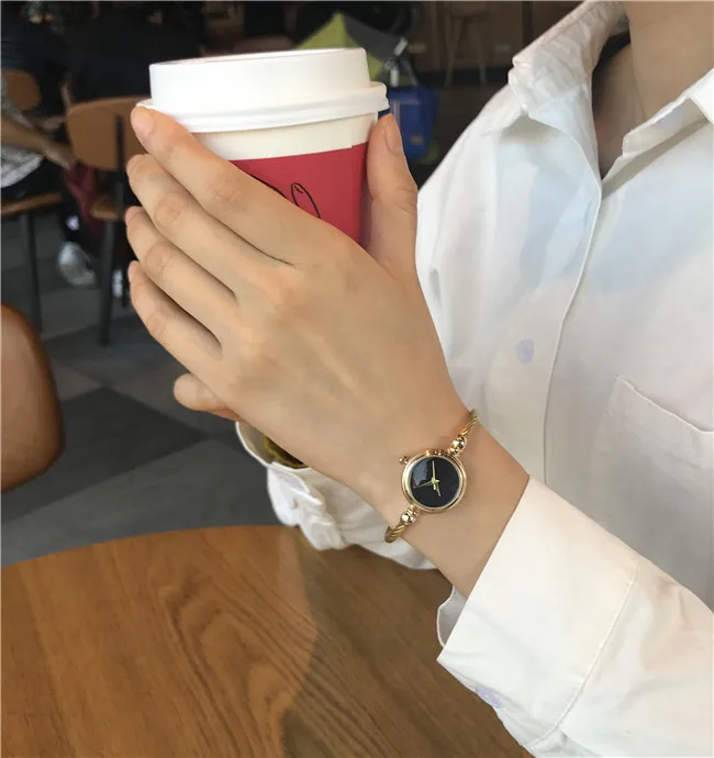 HTB1s7VbXiCYBuNkSnaVq6AMsVXaN