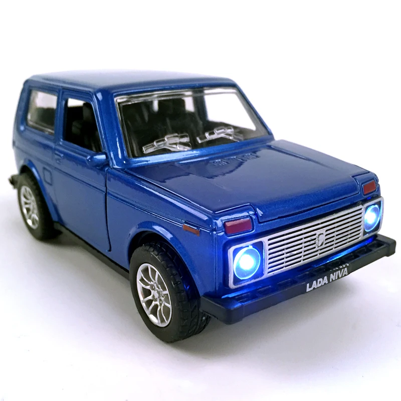 Odlew ze stopu samochodu 1:28 skala Lada Niva w skali 1:32 Priora/2106 model pojazdu kolekcjonerska zabawka samochód z napędem pull back z dźwiękiem i światłem Odlew ze stopu samochodu 1:28 skala Lada Niva w skali 1:32 Priora/2106 model pojazdu kolekcjonerska zabawka samochód z napędem pull back z dźwiękiem i światłem