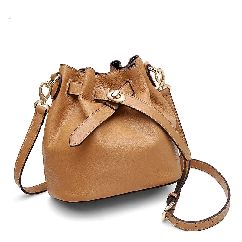 

2019 Spring and Summer bucket bag natural wrestling head layer cowhide female bag leather bag oblique carry shoulder bag