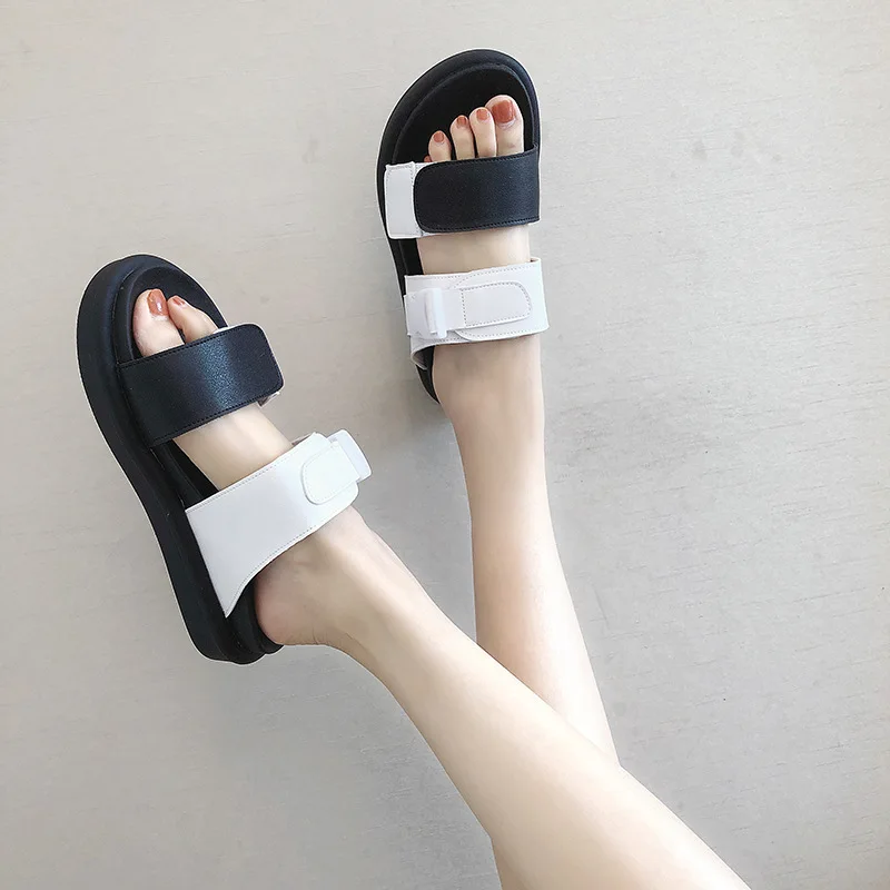 

2019 summer new style simple and simple color matching slippers women comfortable wild Roman style casual slippers