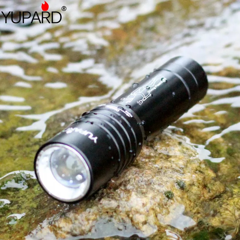 

YUPARD XM-L2 T6 LED LED Diving zoomable White yellow Light Brightness Waterproof Flashlight diver underwater 50m Torch 1200LM