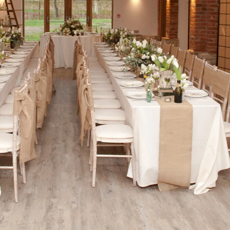 Diy-Burlap-And-Lace-Table-Runner
