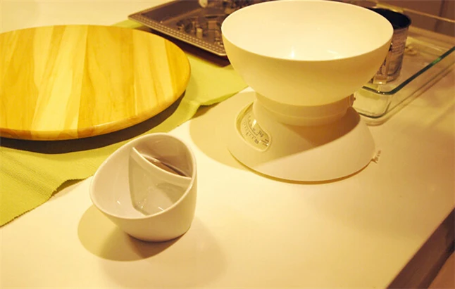oblique fall smart teacup11.jpg