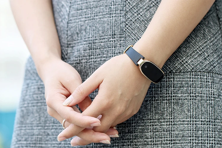 S3_Wristband_04