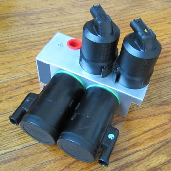 

Remanufactured For Active Body Control 2203200358 For Mercedes W215 W220 CL500 CL55 CL600 S500 S600 Control ABC Valve Block